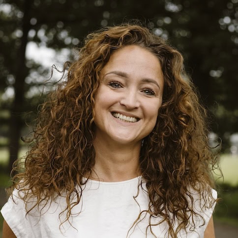 Ellen Hamer - Gezinsbehandelaar (IAG) en ouderbegeleider bij Praktijk Roets